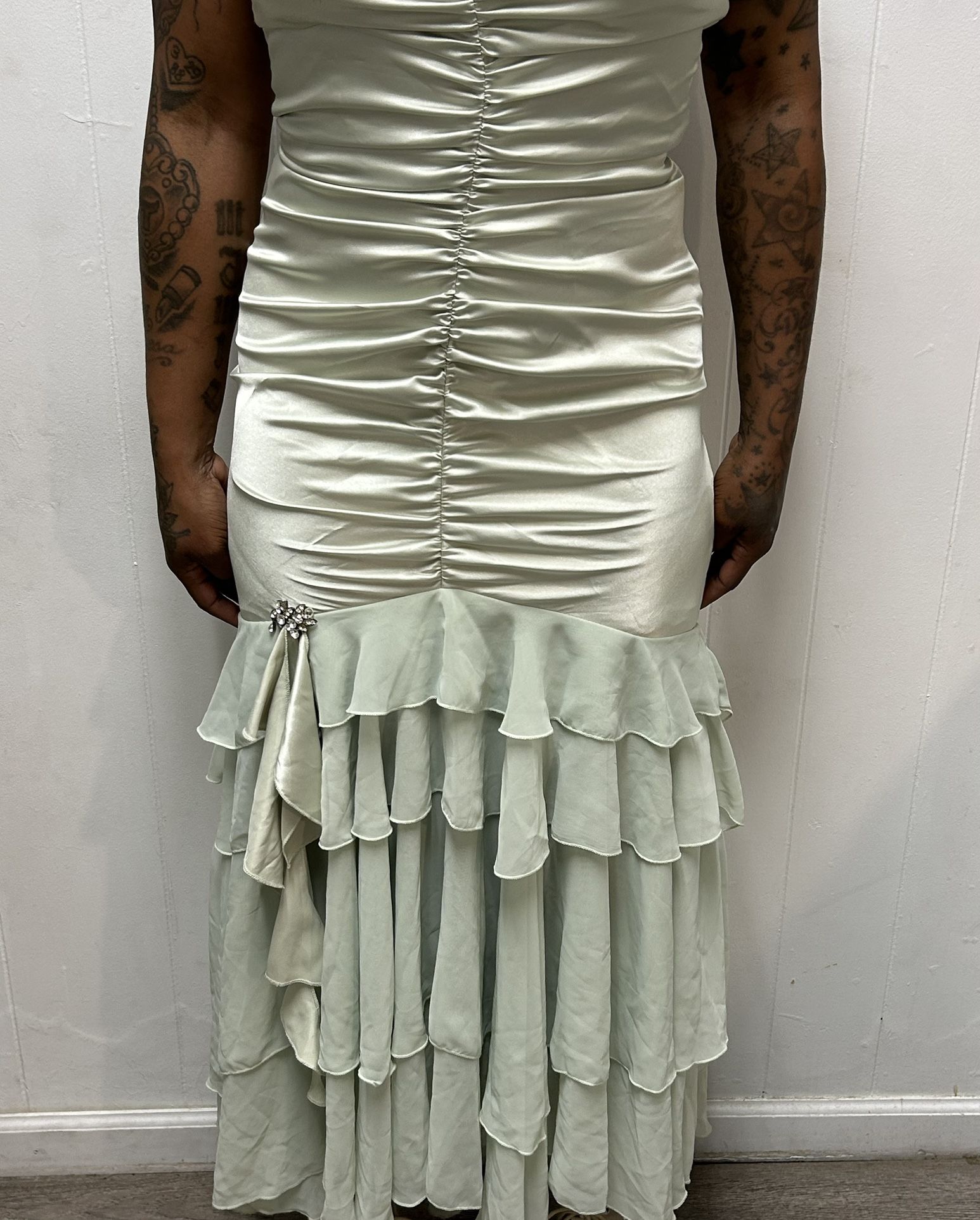 MINT GREEN SATIN FORMAL HALF TOP DRESS W/ LAYERED BROOCH ATTACHED BOTTOM💚