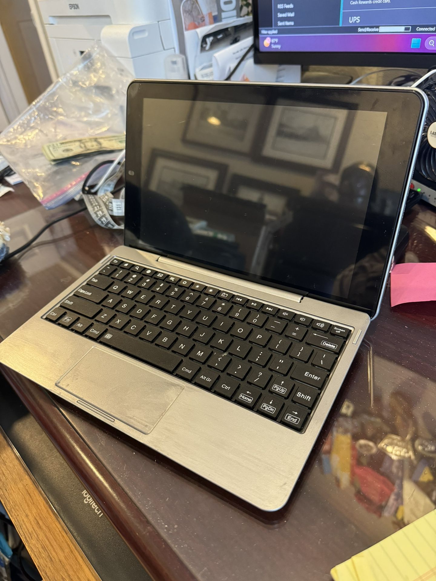 10.1” Android Tablet With Detachable Keyboard