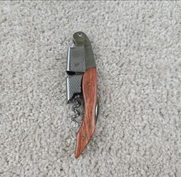 Wine opener