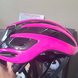 ABUS women's size medium  cycling helmet