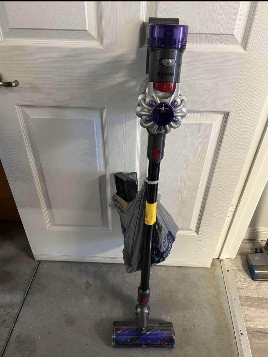 Dyson V8 Portable Cordless Pet Stick Vacuum Cleaner