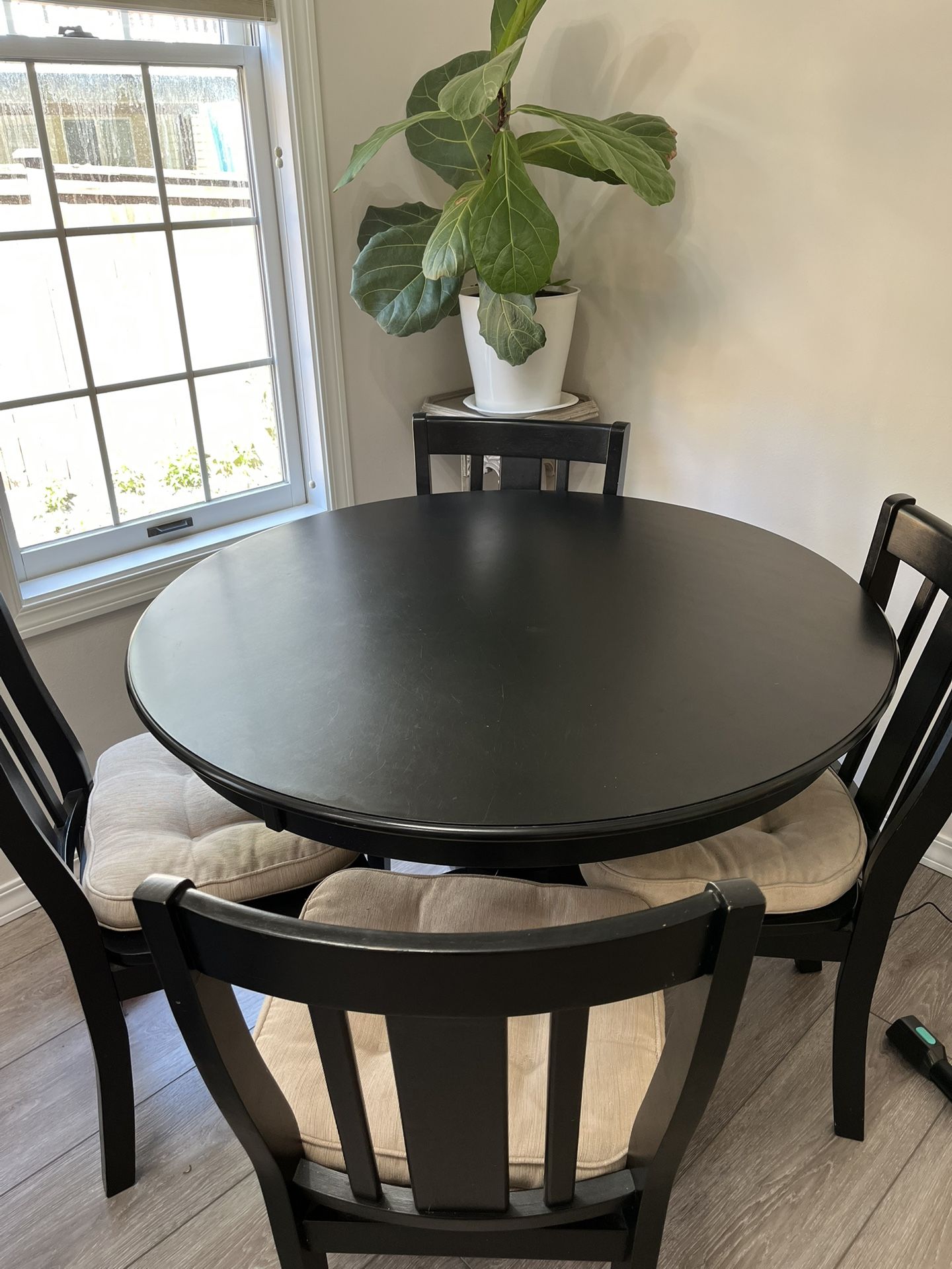 Black Round Table