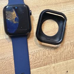 Apple Watch ⌚️ SE GPS Open To Trade For Kindle