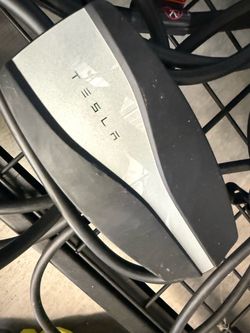 Tesla charging cable