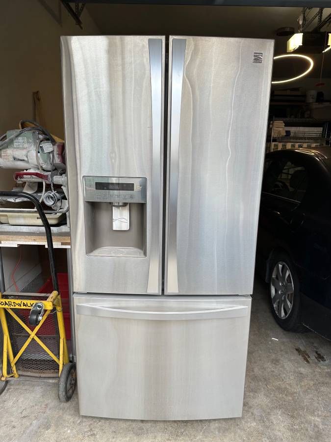 Kenmore Elite Refrigerator Excellent Condition for Sale in Hillsboro