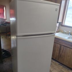 Kenmore refrigerator