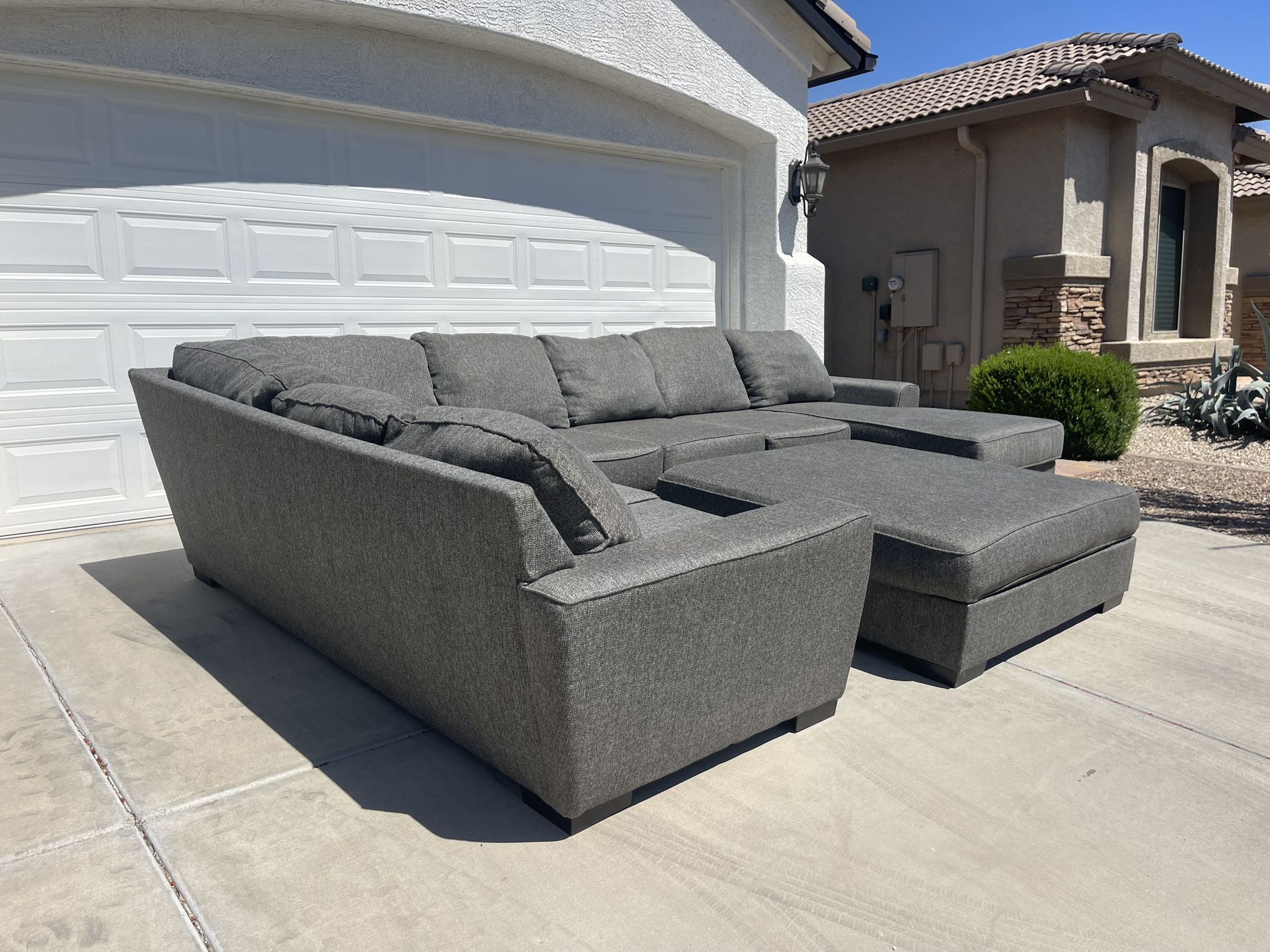 Sectional Couch with Ottoman