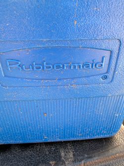 Rubbermaid Cooler