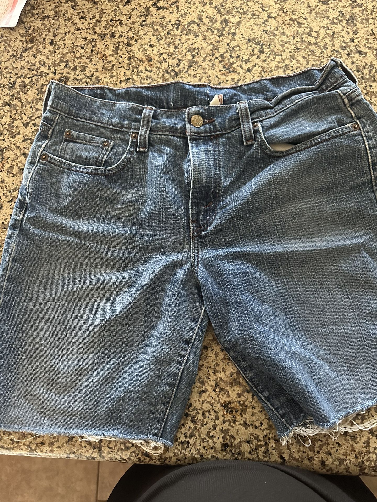 🌹🌹LEVIS SHORTS