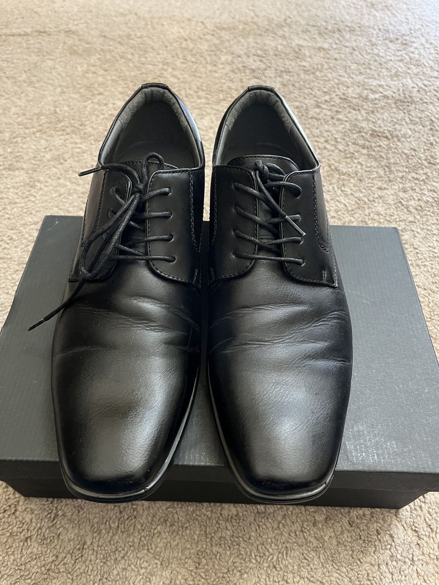 Madden black Dress Shoes  Size 11
