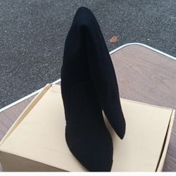 Black Heeled Boots  for Women 