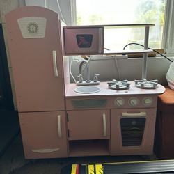 Vintage Light Pink Kitchen