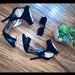 Guess by Marciano Beautiful black suede stilettos For Sale !!!