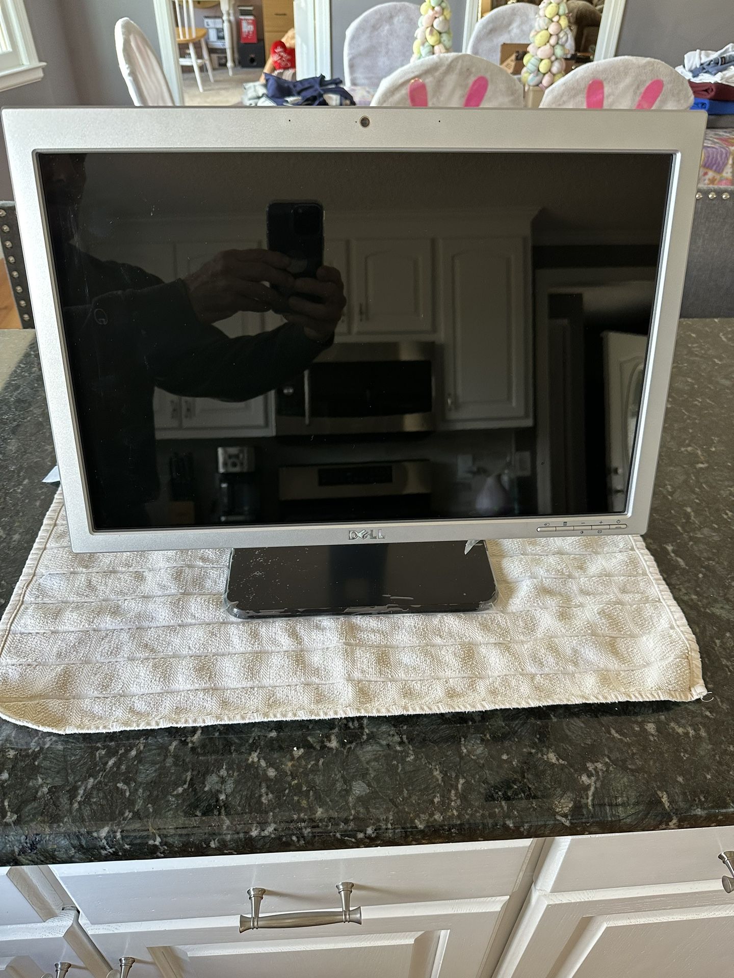 Dell Ultra Sharp LCD 20” Monitor 3840X2160
