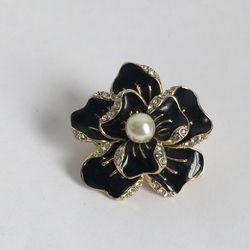 Beautiful ladies Stretch Ring Size 6 - 12