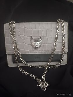 Grotto  purse Real leather