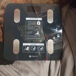 ETEKCITY SMART FITNESS SCALE