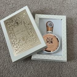 Lattafa Fakhar Eau De Parfum for Women