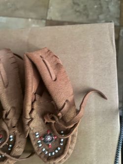 Vintage  baby Minnetonka style moccasins leather