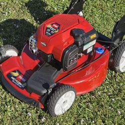 Toro Self-Propelled Lawn Mower 