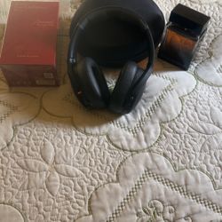 Skull candy headphones, Dolce and gabanna the one, Baccarat rouge 