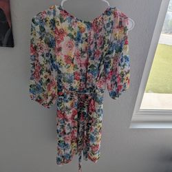Small Cute Flowery Dress 