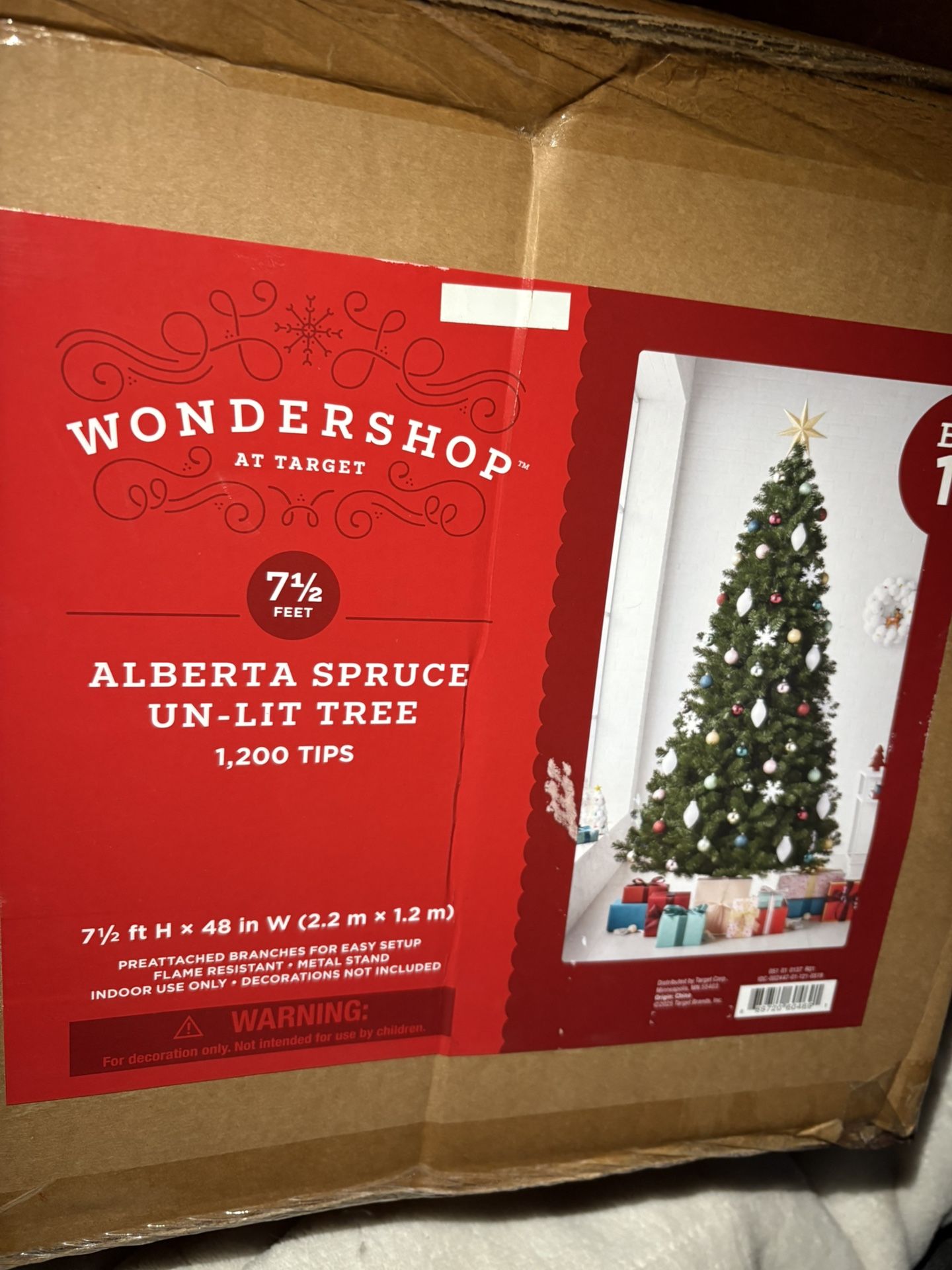 Wondershop Alberta Spruce – Unlit (7.5 ft 1200 tips)