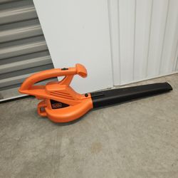 Black and Decker electric leaf blower