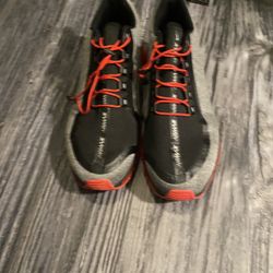 Air Max Utility Size 11 Hit Me With An Offer