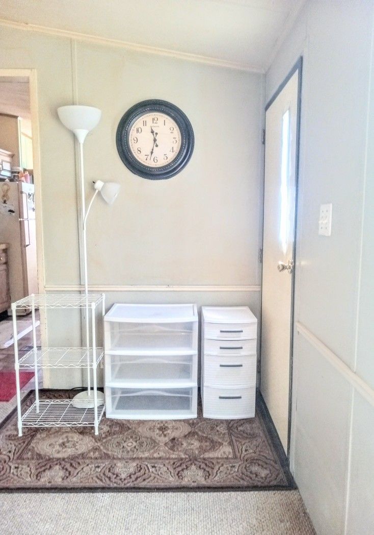 WHITE FLOOR LAMP, "2" STORAGE DRAWER UNITS & METAL SHELF 