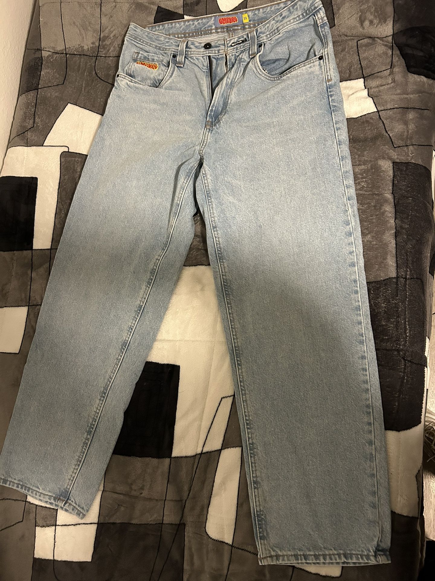 Light Wash Empyre Baggy/Relaxed Fit Jeans - Size 32