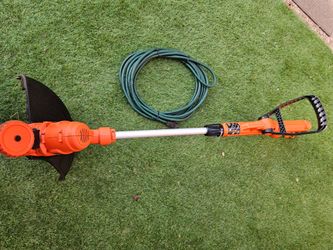 BLACK & DECKER GH900 electric yard trimmer Bundle w 25 foot HD outdoor extension cord