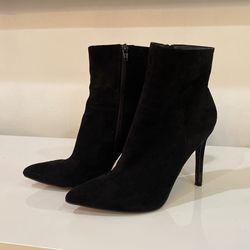 Black Heels Size 7.5