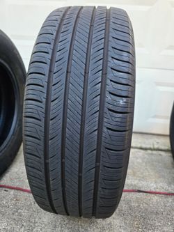 Like New 255/65R18 Hankook Kinergy GT tire