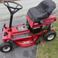 Toro Wheel Horse 8-25 Mower. 8hp With 25” Deck. Runs And Mows Very Good.