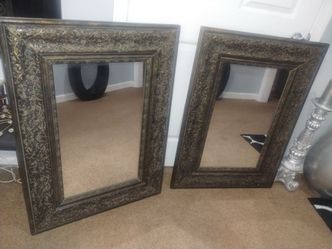 Beautiful mirror set