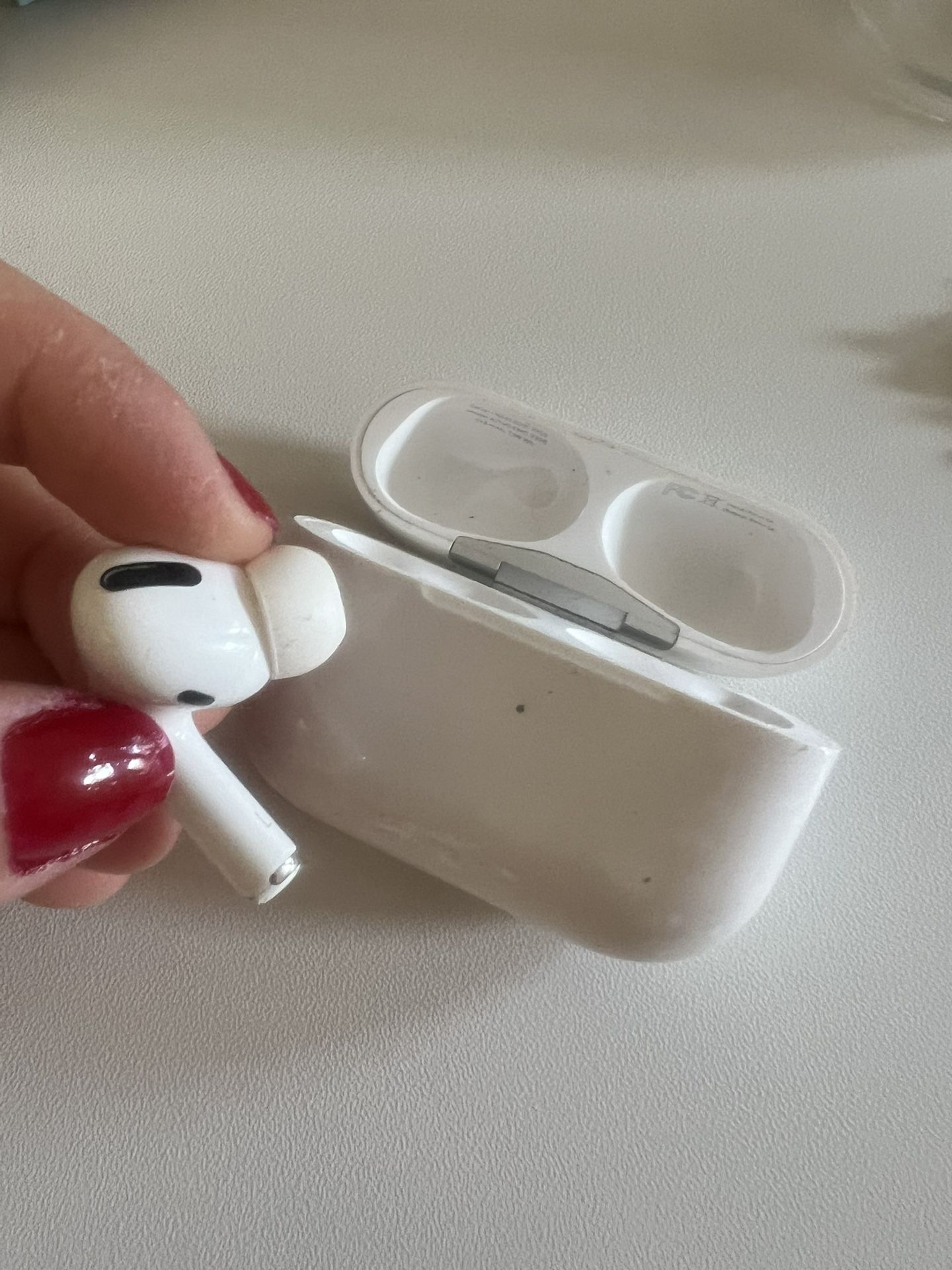 AirPod Pro (1st Generation)