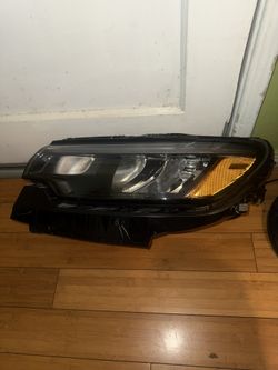 2025 Left Jeep Compass Headlight. Triple Led