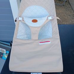 Baby bouncer