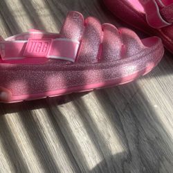 Brand Uggs Color Pink Size 2/half For Kids Girls