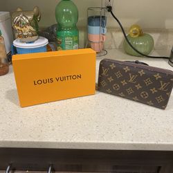 Louis Vuitton Zippy Wallet