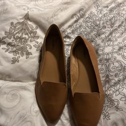 Trotters Women’s Camel Colored Flats