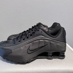 Nike Shox R4 Size 7 Youth 