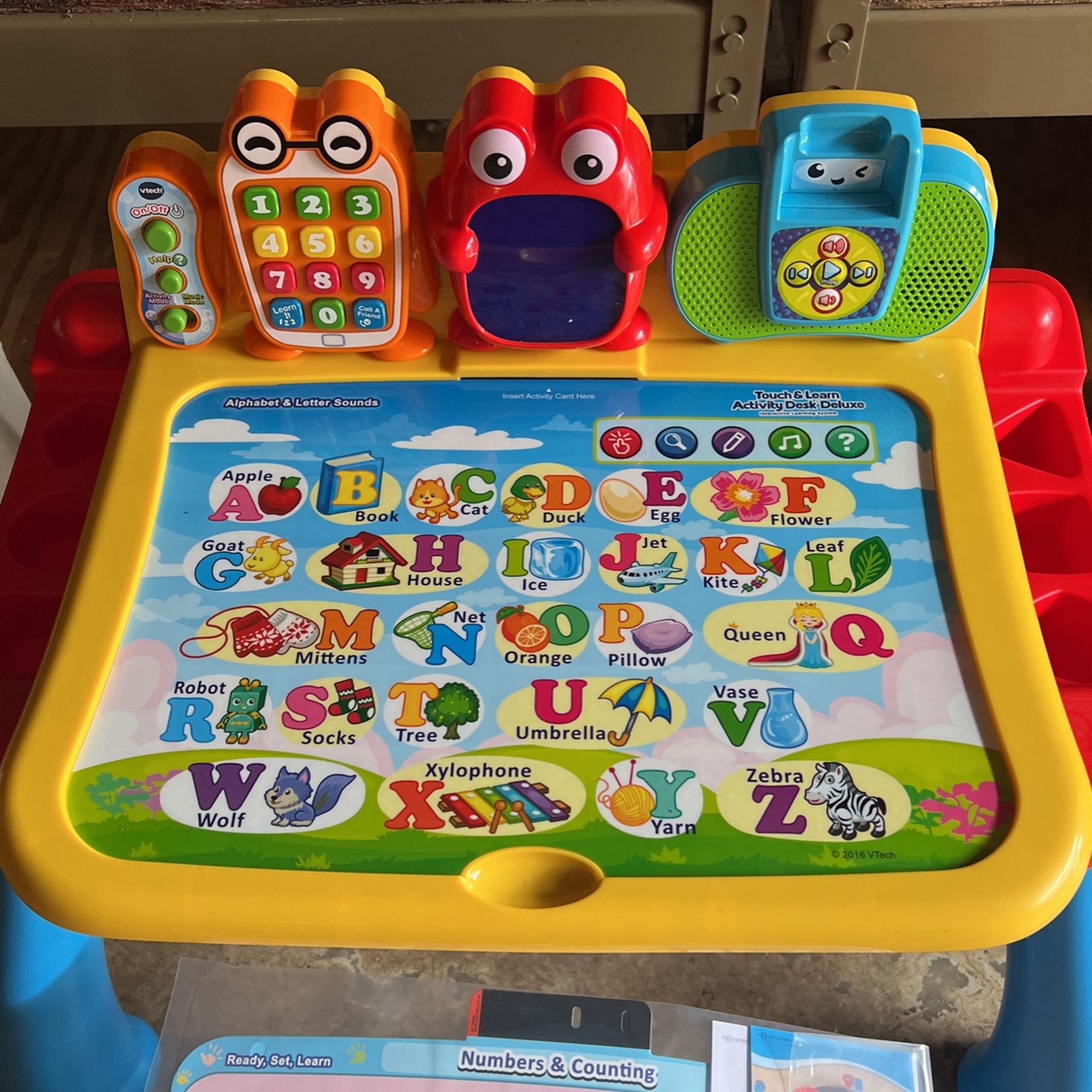 Brand New Vtech Activity Desk Deluxe