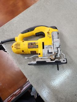 Dewalt Jig Saw DW331 Variable Speed With Blade