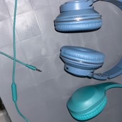 Headphones 