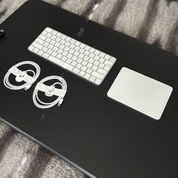 Magic Keyboard with Touch ID and Magic Trackpad USB-C