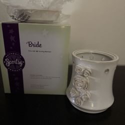 Scentsy Bride And Flowers Warmer