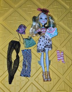 Monster High lagoona Blue Shriekwrecked Nautical Ghouls Doll