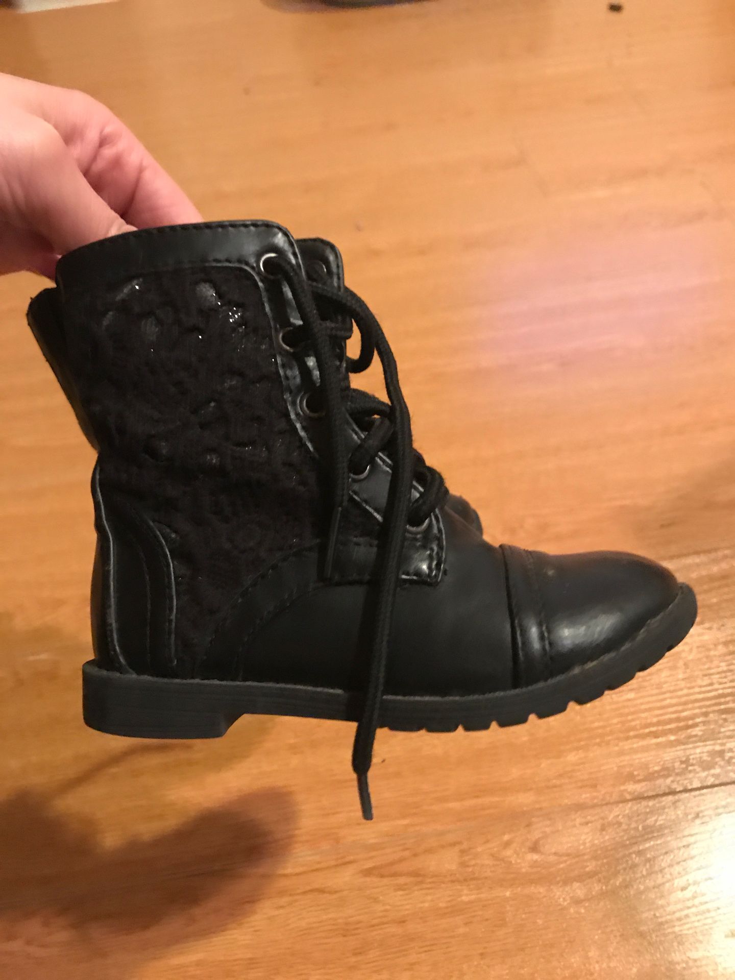 Girls size 7c boots